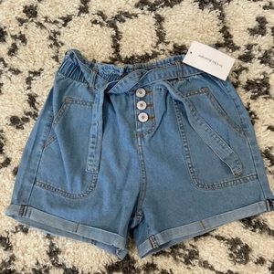 nWT size small paper bag shorts